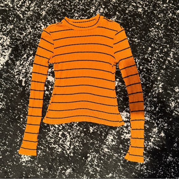Yellow Striped long sleeve turtle neck - Picture 1 of 1